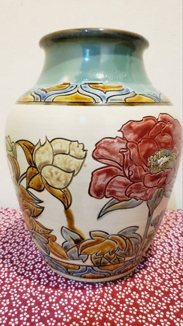 ➄宮城三成 赤い花の大壺 沖縄 やちむん 鮮やか 貴重 人間国宝孫