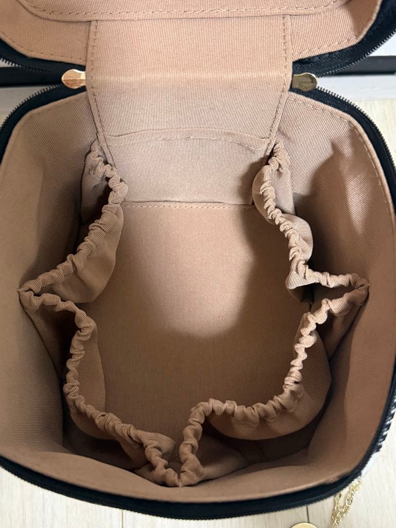 Her lip to バニティバッグ シルバー