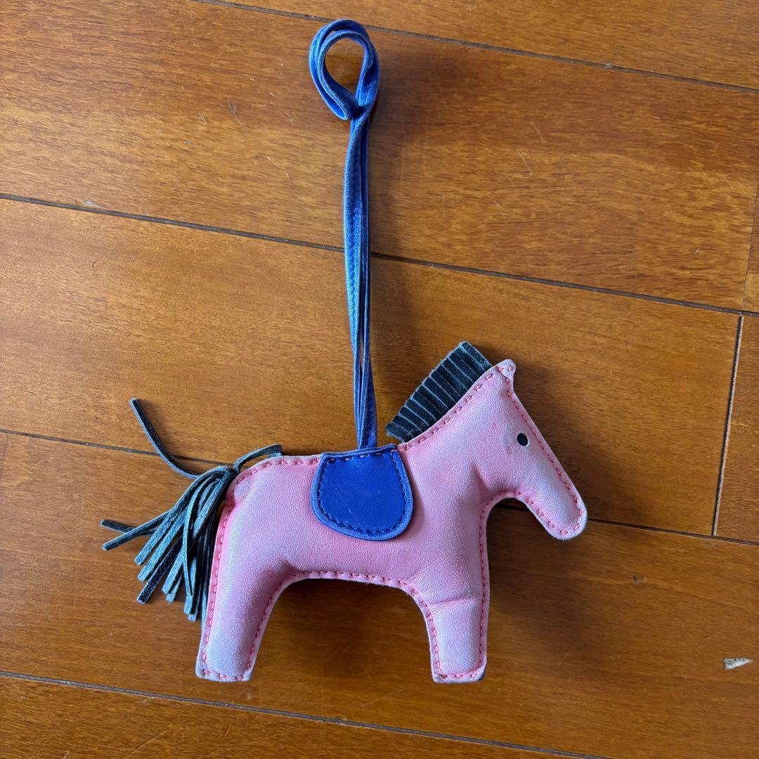 特別価格にて！HERMES エルメス ロデオチャーム ローズアザレ