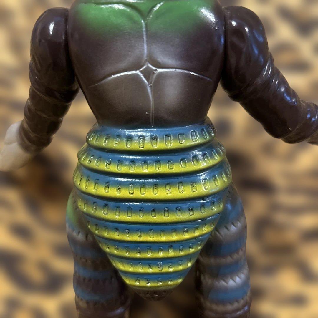 限定！￼当時物　バンダイ ブルマァク　怪獣ソフビ　バルタン星人　ハイパーホビー誌