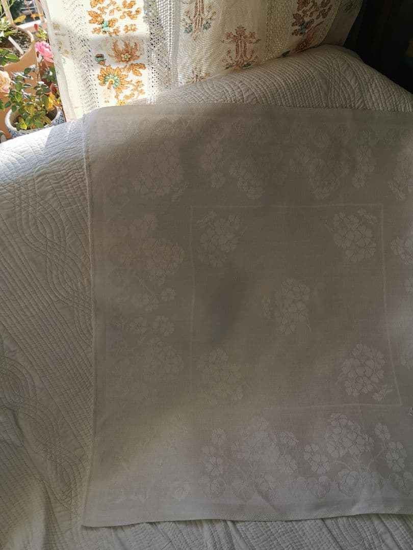 アンティーク ダマスク織 リネン 桜草 プリムラ 紫陽花風 イニシャル刺繍クロス