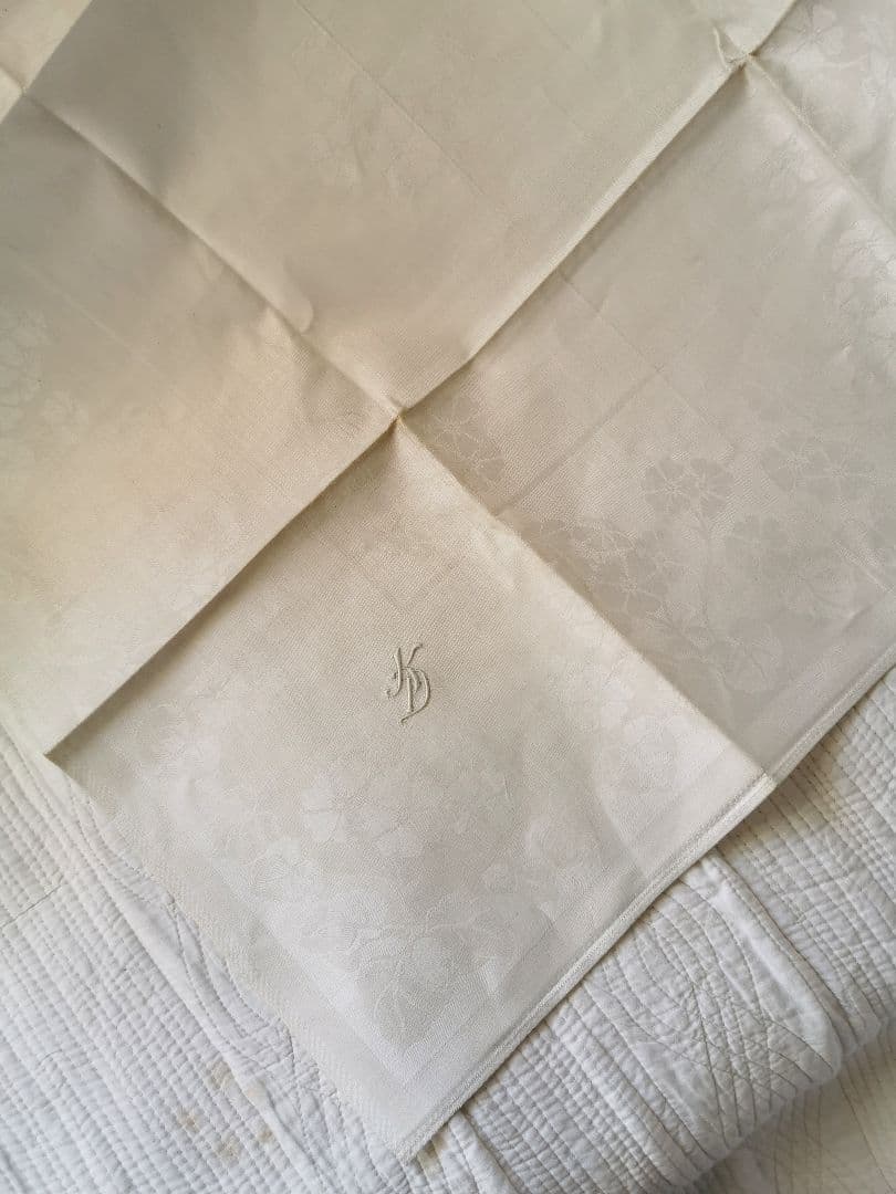 アンティーク ダマスク織 リネン 桜草 プリムラ 紫陽花風 イニシャル刺繍クロス