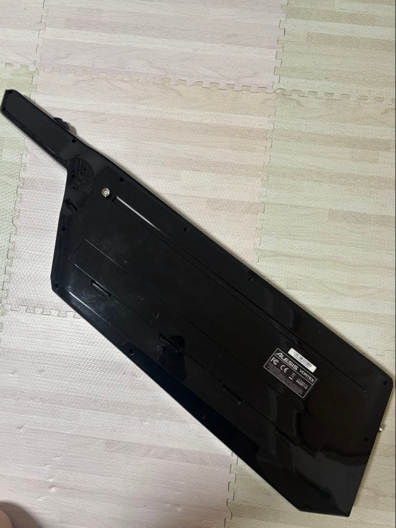 ショルダーキーボードAlesis Vortex (黒)