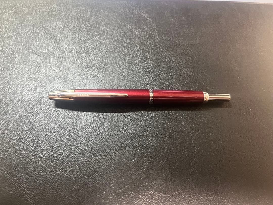 キャップレスデシモ レッド　細字　F