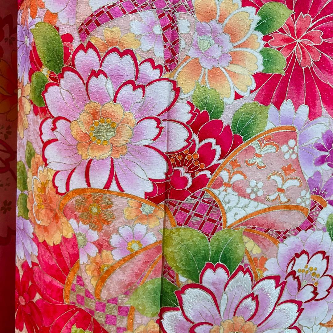 振袖　ピンク系　淡いピンク　銀通し　刺繍　牡丹　桜　リボン　鞠柄　正絹