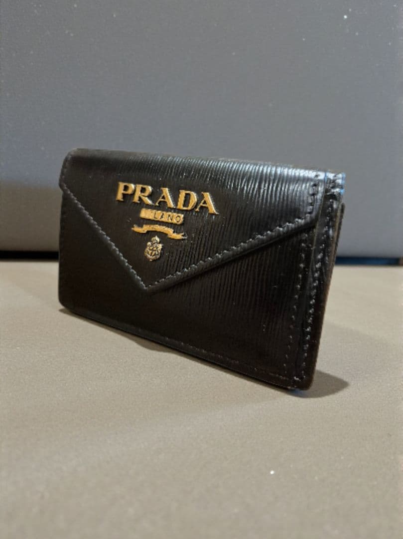 ＰＲＡＤＡ　プラダ　サフィアーノ　三つ折り財布 x