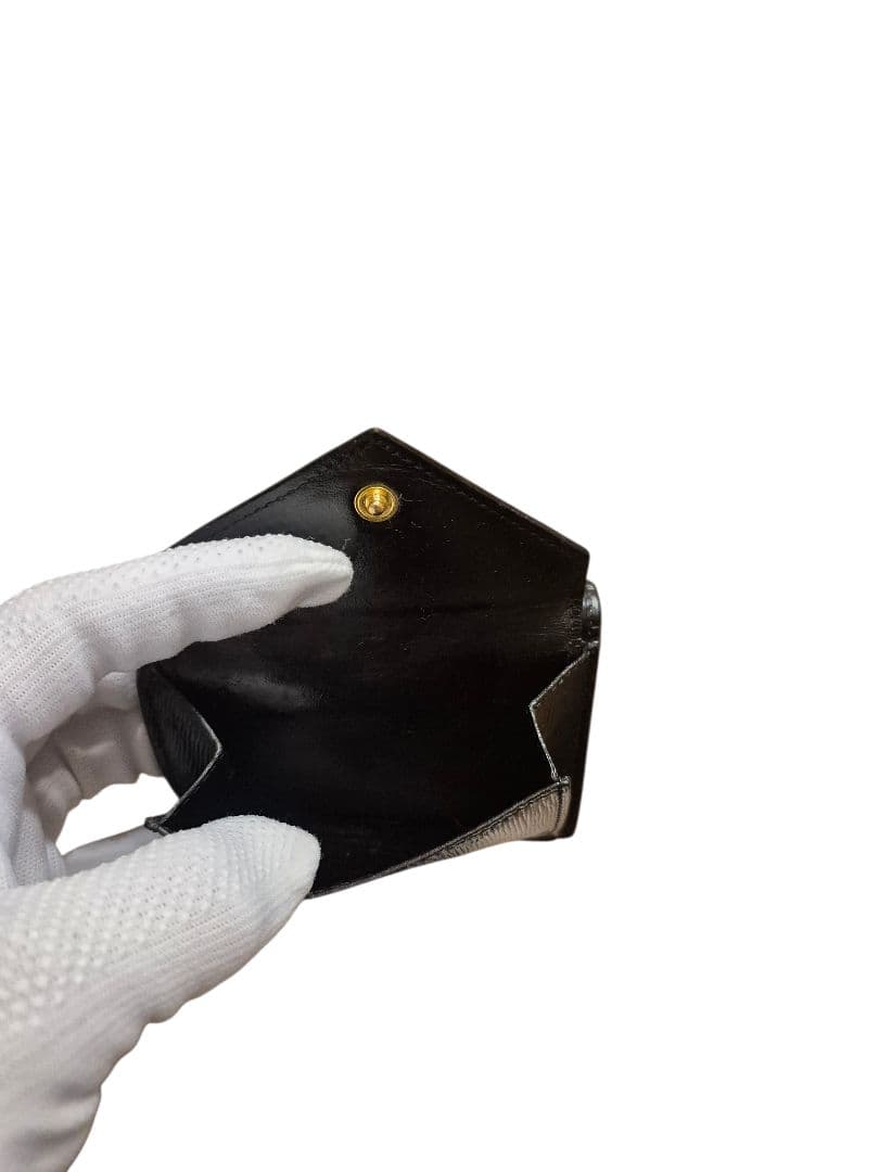 ＰＲＡＤＡ　プラダ　サフィアーノ　三つ折り財布 x