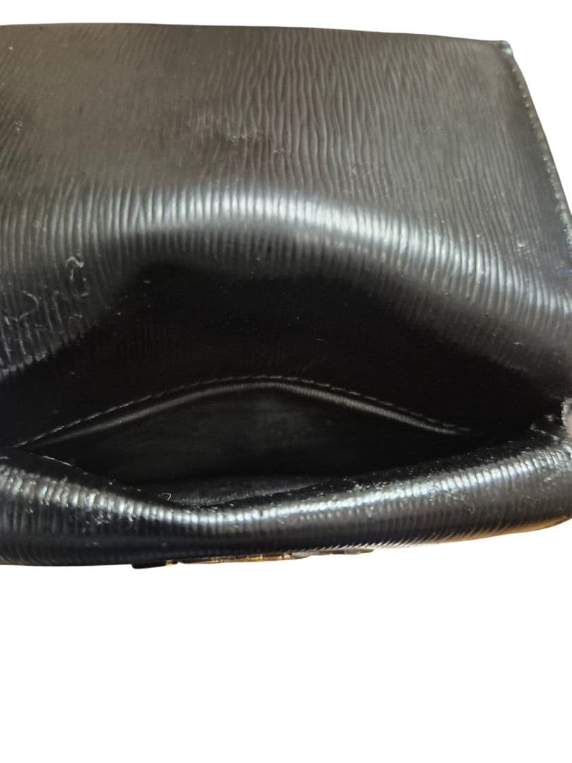 ＰＲＡＤＡ　プラダ　サフィアーノ　三つ折り財布 x