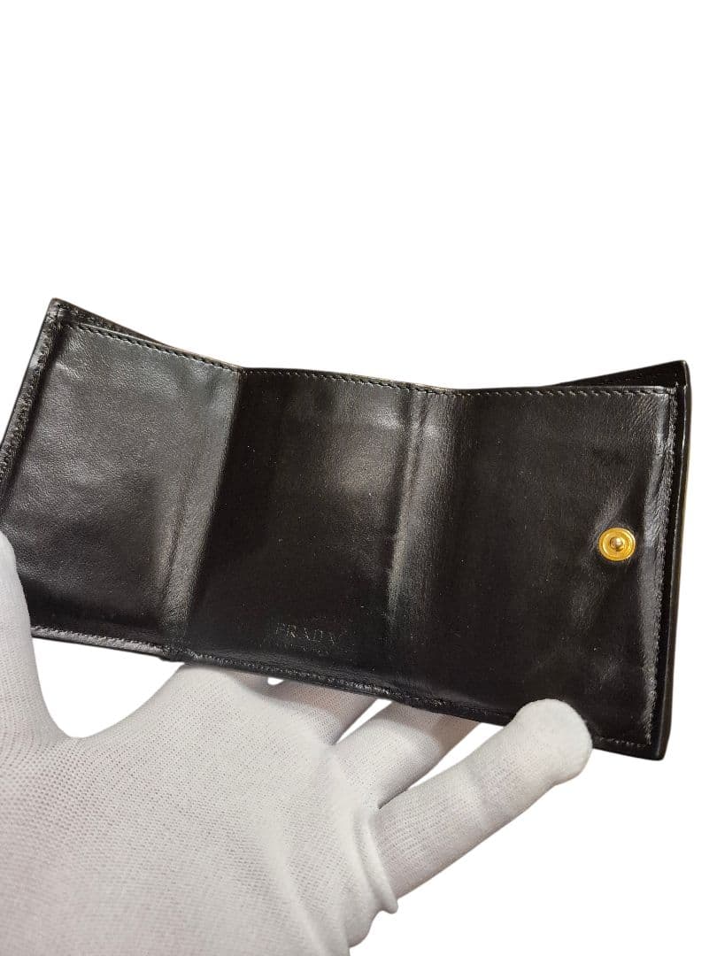 ＰＲＡＤＡ　プラダ　サフィアーノ　三つ折り財布 x