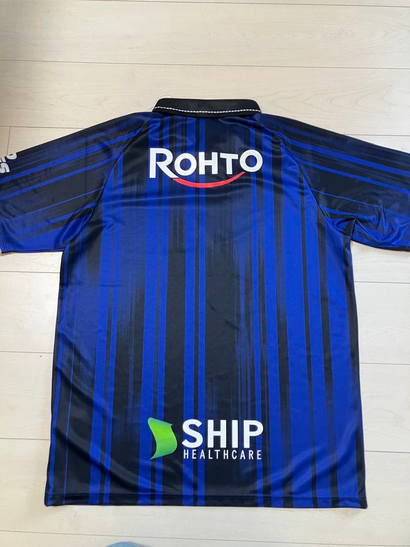 最新2025年　ガンバ大阪　サイン入りＴシャツ