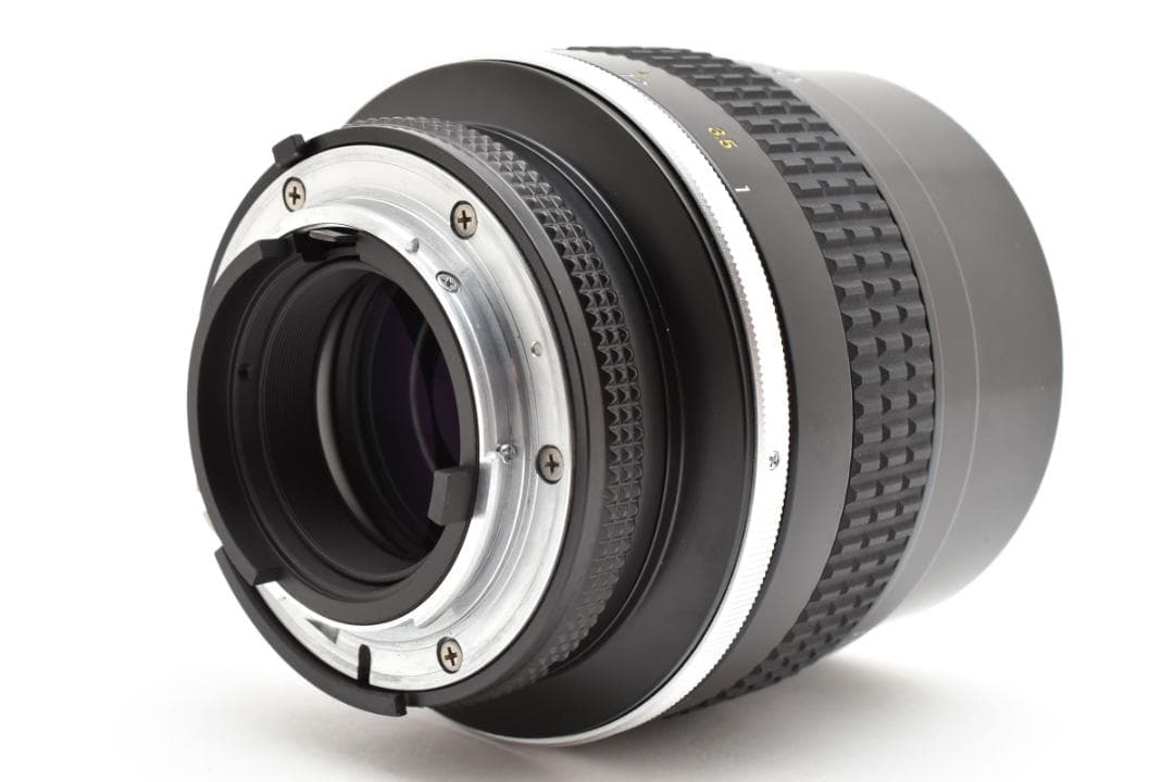 ★極上品 Nikon Ai-S NIKKOR 105mm F1.8 単焦点レンズ