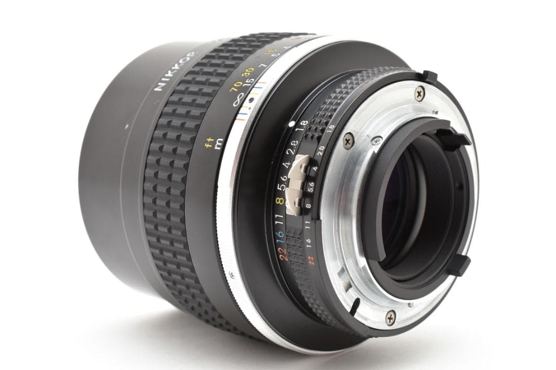 ★極上品 Nikon Ai-S NIKKOR 105mm F1.8 単焦点レンズ