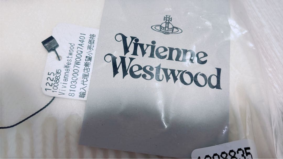 が*ん様 Vivienne Westwood ホワイトマフラー フリンジ付き