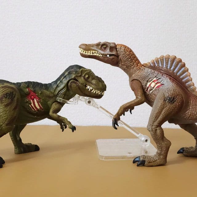 ジュラシックパーク Tレックスvsスピノサウルスセット　ワールド