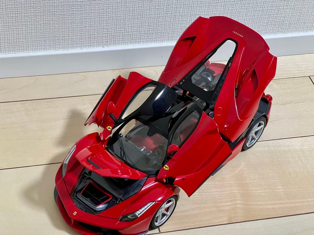 1/18 hot wheels エリート　ラ・フェラーリ