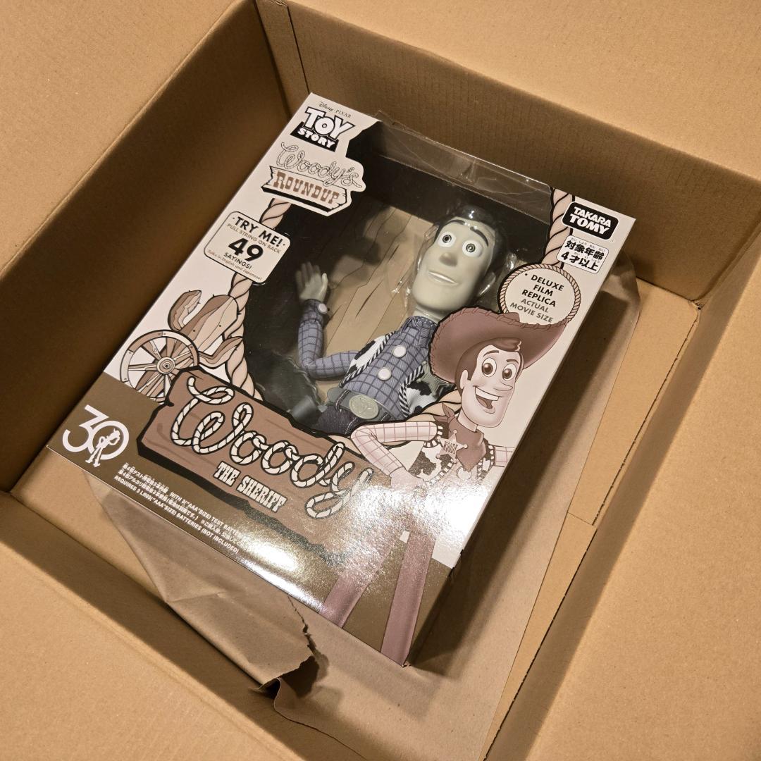 トイ・ストーリー 30周年 リアルサイズトーキングフィギュア ウッディ