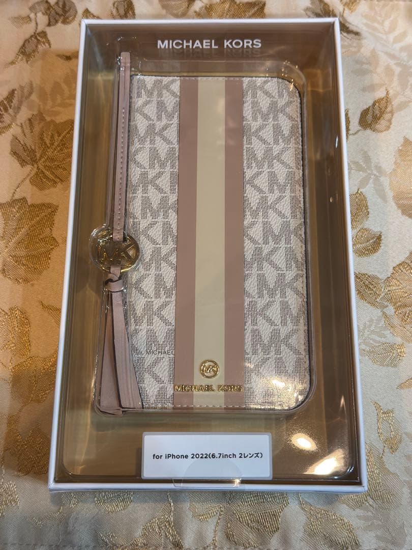 【新品】MICHAEL KORS iPhone14 plus用手帳型ケース