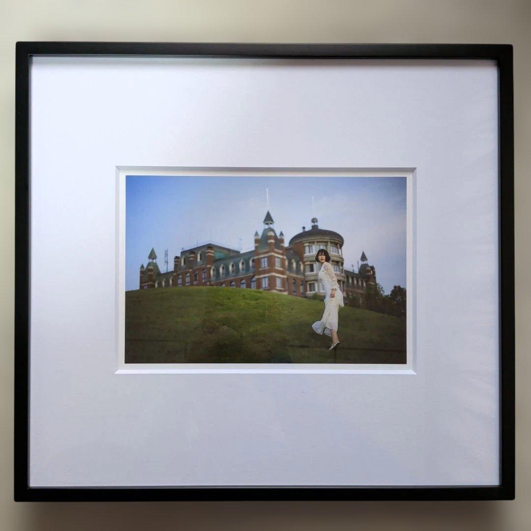 【直筆サイン入り】葵つかさ #10 額装入り写真 写真展「葵つかさ 生きる。」