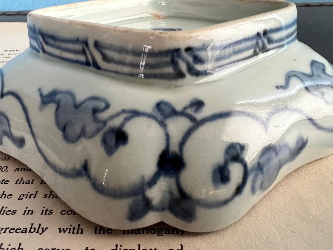 品番　t-0394 古伊万里　菱形皿A　染付　紙刷り印判　印判　渦福　角福　時代