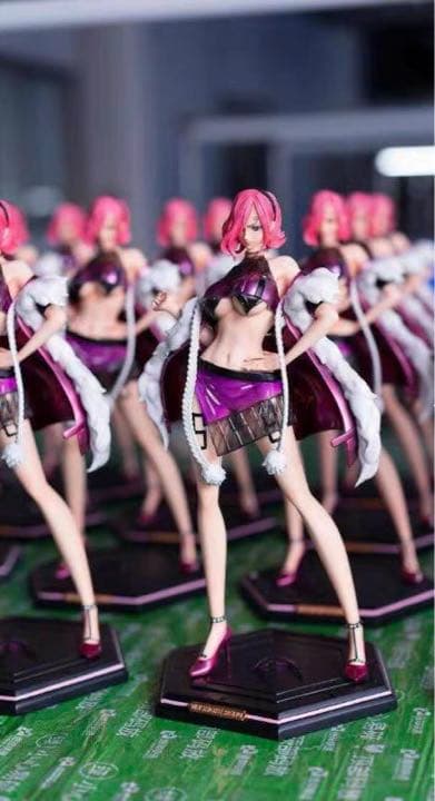 ワンピース ヴィンスモーク・レイジュ フィギュア ガレージキット