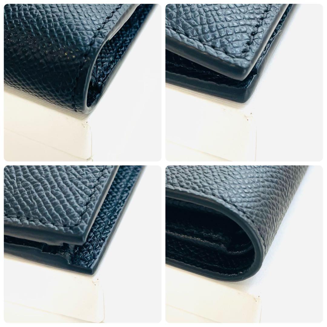 未使用　極美品　フェラガモ　折り財布　二つ折り財布　ガンチーニ　黒　ゴールド　革