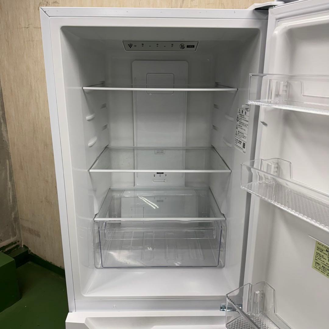 198 冷蔵庫　大型　中型　200L〜300L 右開き　極美品　最新モデル　格安