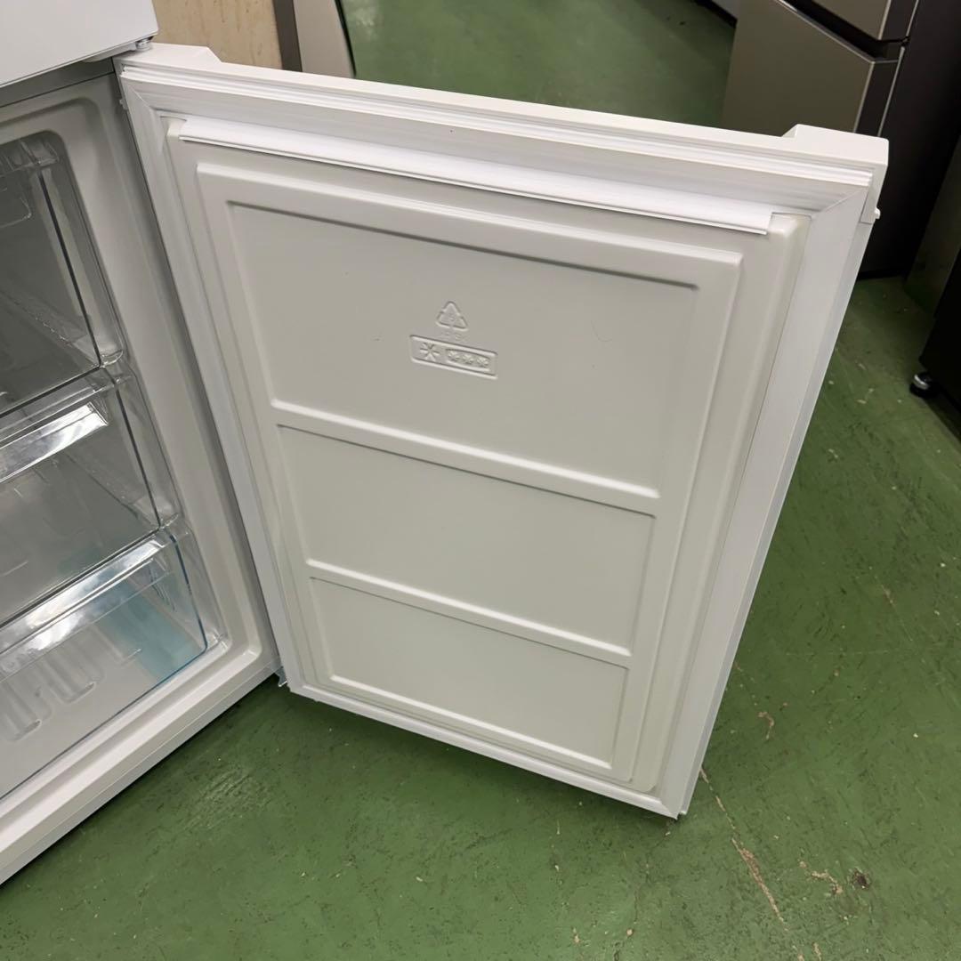 198 冷蔵庫　大型　中型　200L〜300L 右開き　極美品　最新モデル　格安