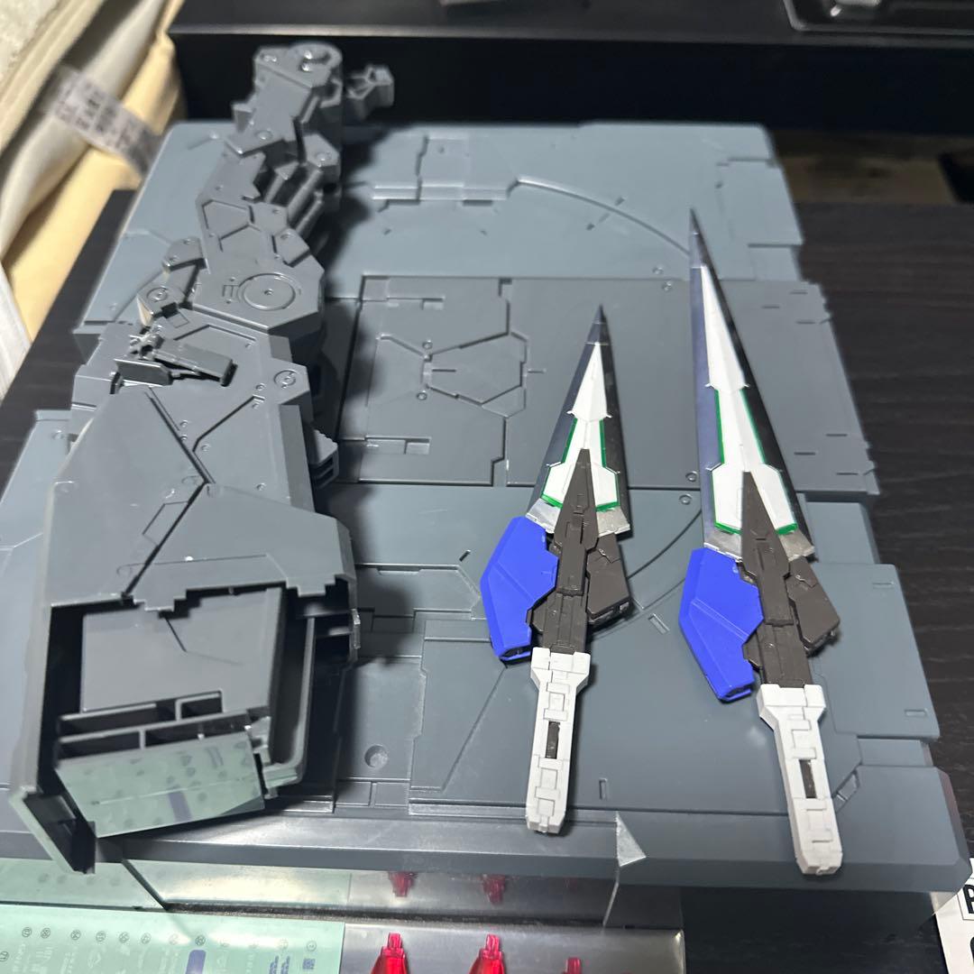 PG 1/60 ガンダムエクシア ガンプラ 完成品未塗装