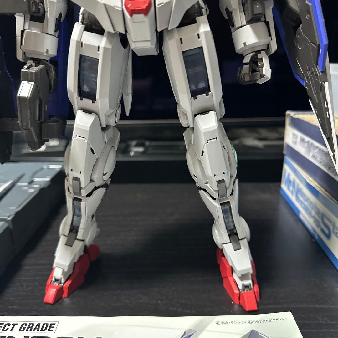 PG 1/60 ガンダムエクシア ガンプラ 完成品未塗装