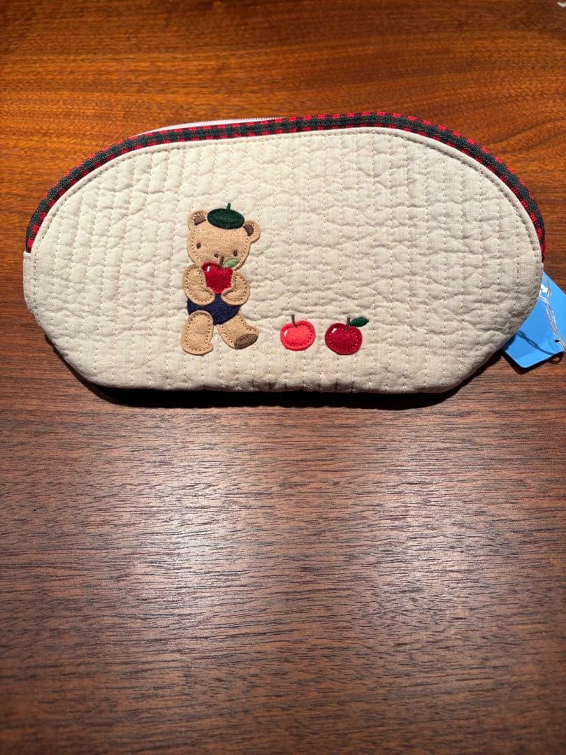 ファミリア　ピオヌンナル　ポーチ