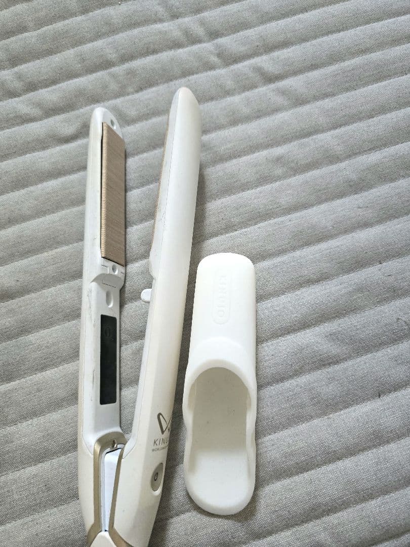 KINUJO ストレートヘアアイロン 海外対応ストレートヘアアイロン ホワイト