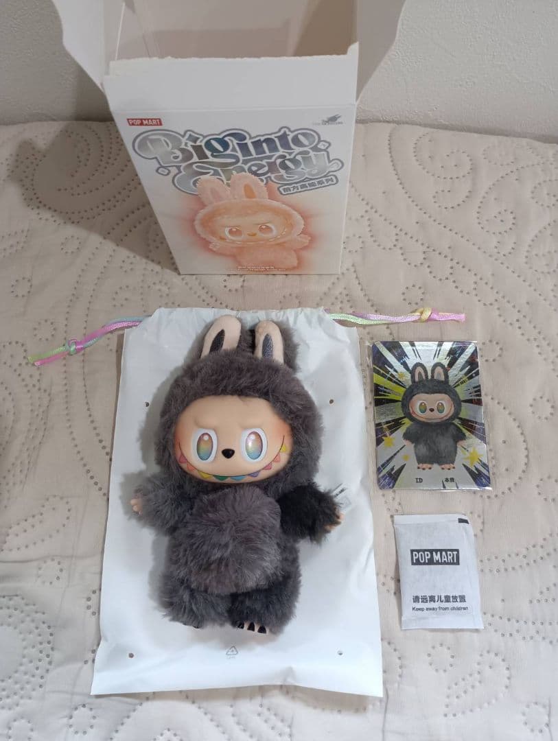 POPMART　正規品ラブブ　2体セット　(うち1体シークレット)