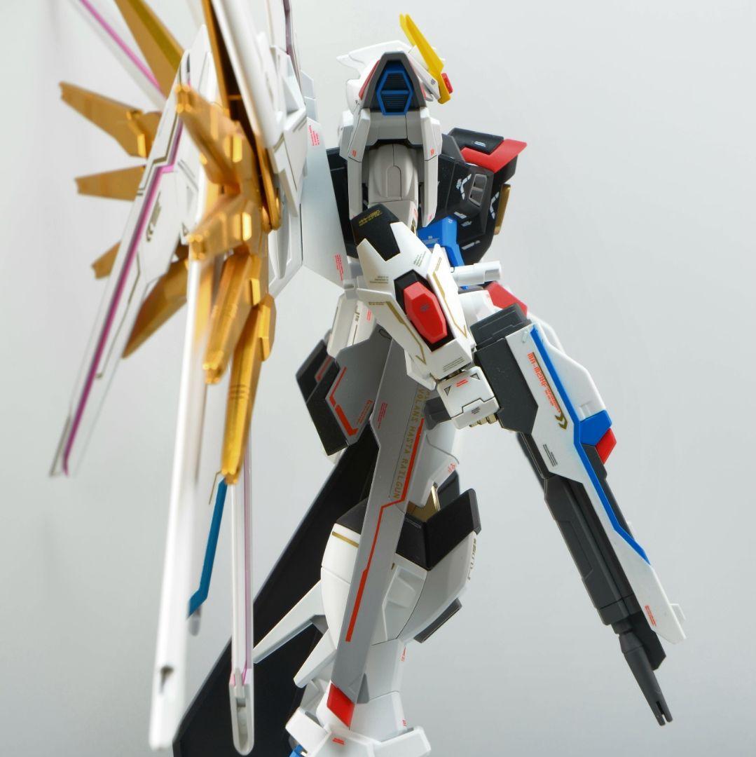 HG マイティーストライクフリーダムガンダム 塗装 完成品 ガンプラ