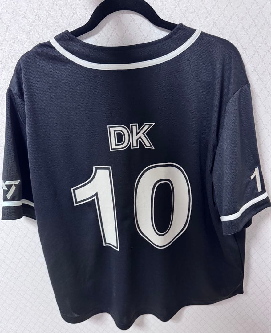 SEVENTEEN RIGHT HERE セブチ ドギョム ユニフォーム