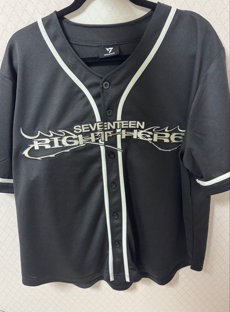 SEVENTEEN RIGHT HERE セブチ ドギョム ユニフォーム