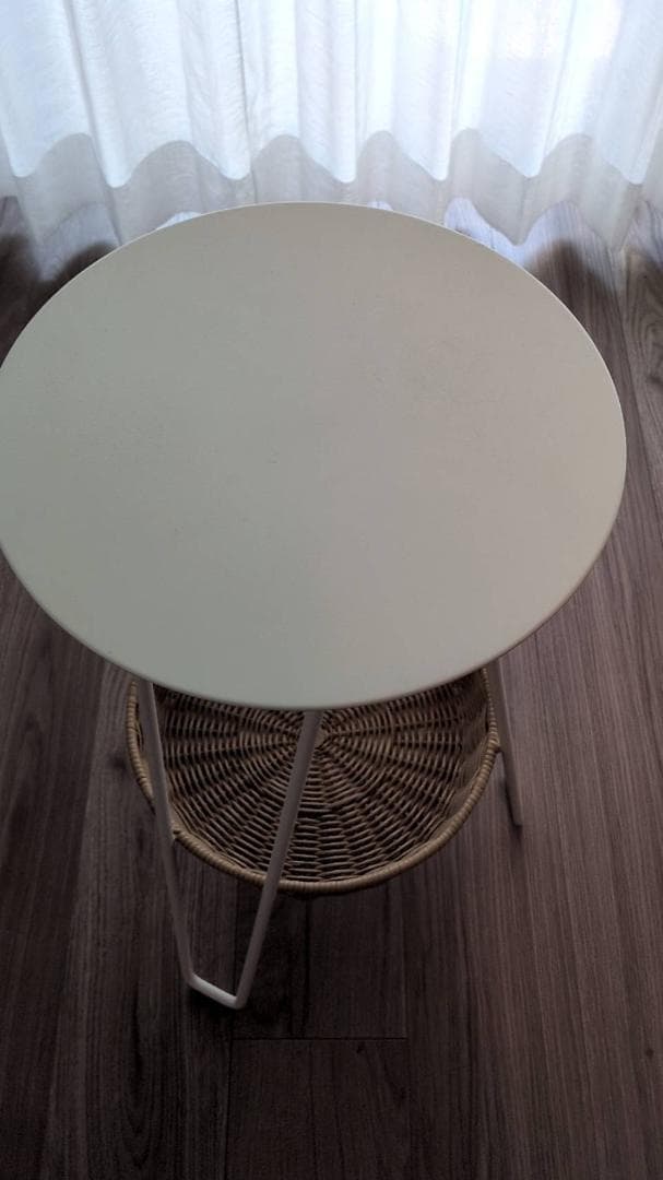 IDÉE サイドテーブルホワイトWALLABY SIDE TABLE White