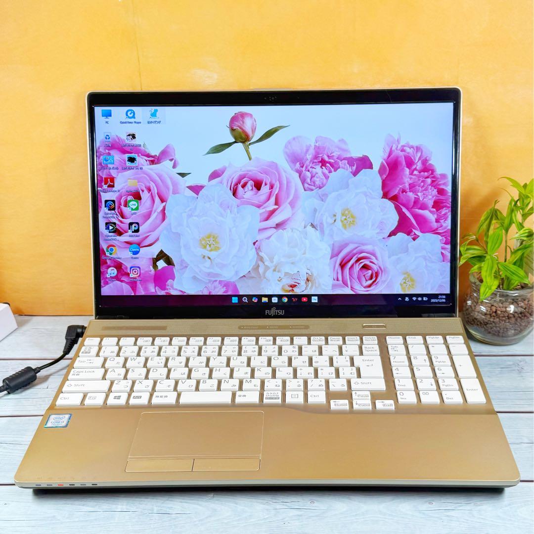 第7世代Corei3☘️ノートPC☘️メモリ8GB/SSD☘️Office2024