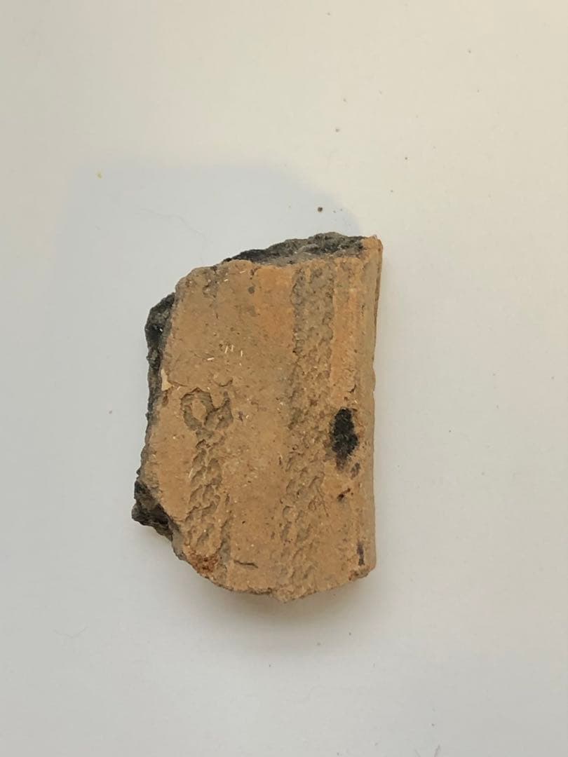 縄文時代の板状土偶のかけら