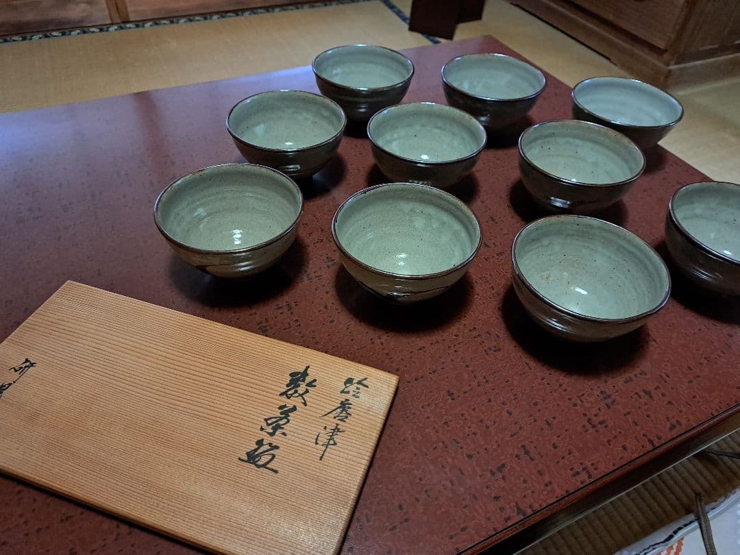 は*な様 超メルカリ市限定。12月15日まで 青緑色の数茶碗 木箱付き　十客入