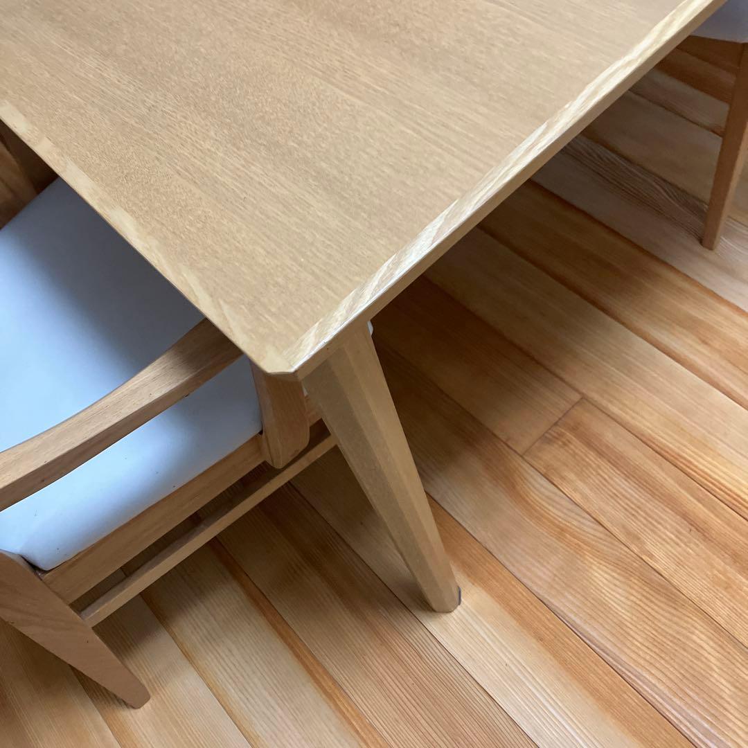 ナチュラルウッド 正方形ダイニングテーブル 中型　ニトリ　※椅子は付きません