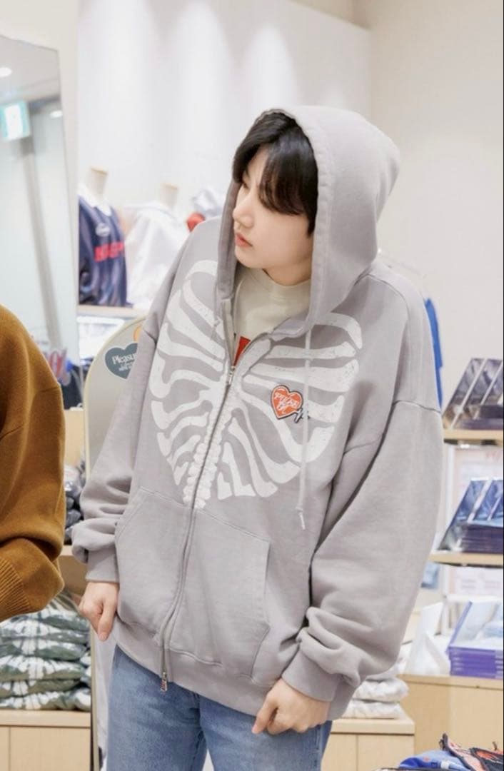 TREASURE フーディー L グレー PLUSE ON アサヒ FC トレカ