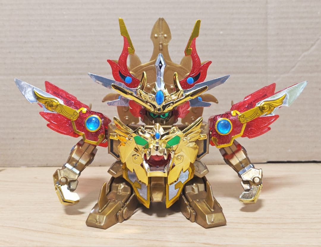 きゅーべー出品 サメの抜け殻 SDガンダム 轟炎武威大将軍 セット