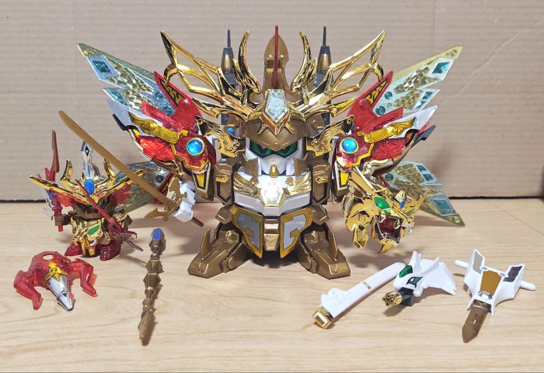 きゅーべー出品 サメの抜け殻 SDガンダム 轟炎武威大将軍 セット