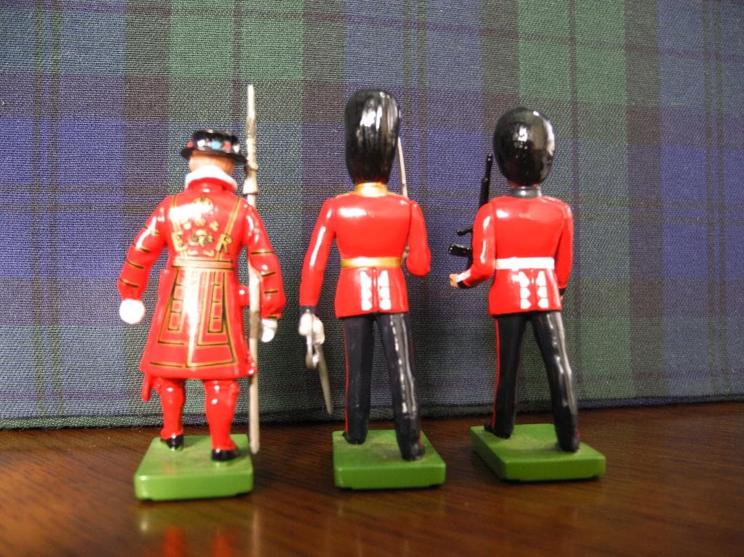 【希少品】イギリス 衛兵 フィギュア 3体セット