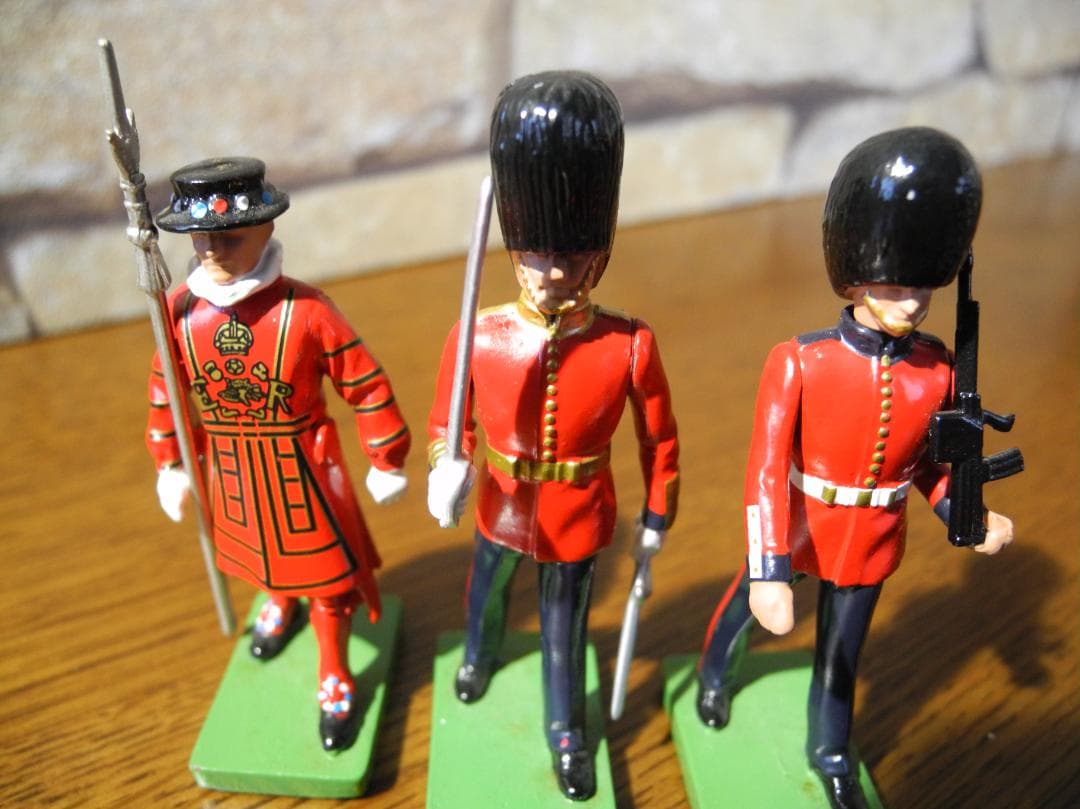 【希少品】イギリス 衛兵 フィギュア 3体セット