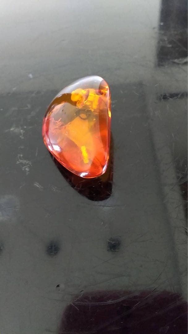 琥珀ブローチ　宝石　天然琥珀パワーストーン　ジュエリー　琥珀