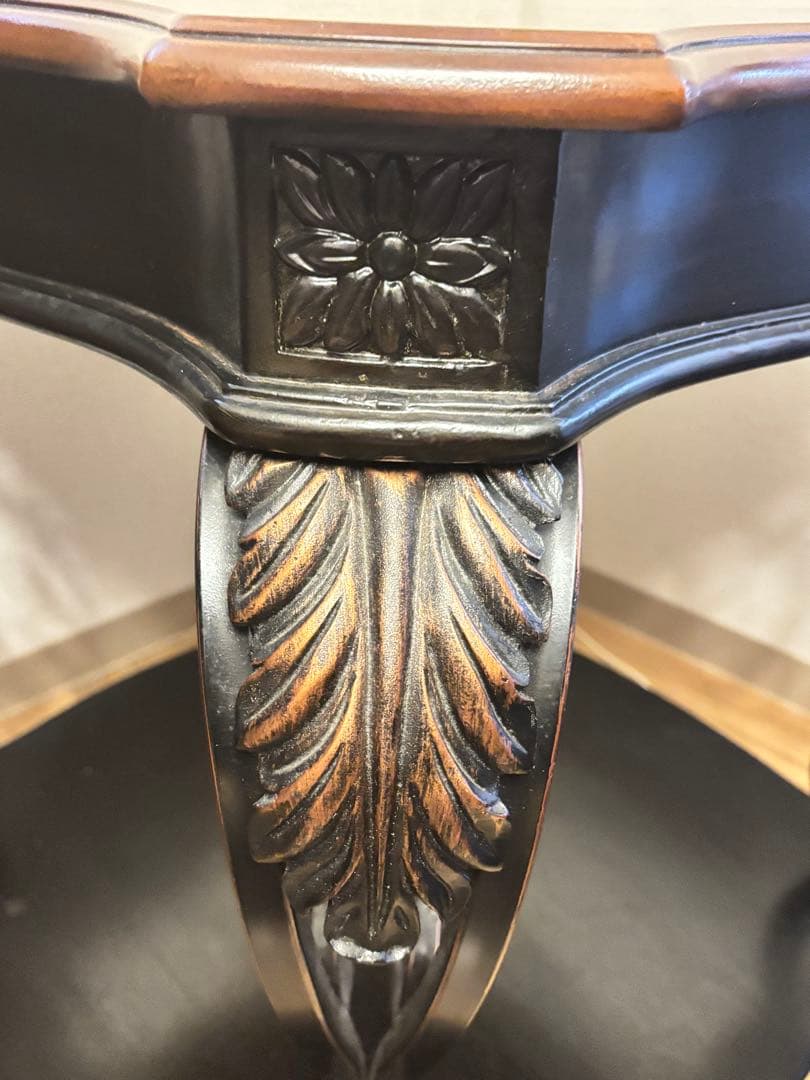 アシュレイAshley リビングダークブラウンのテーブル