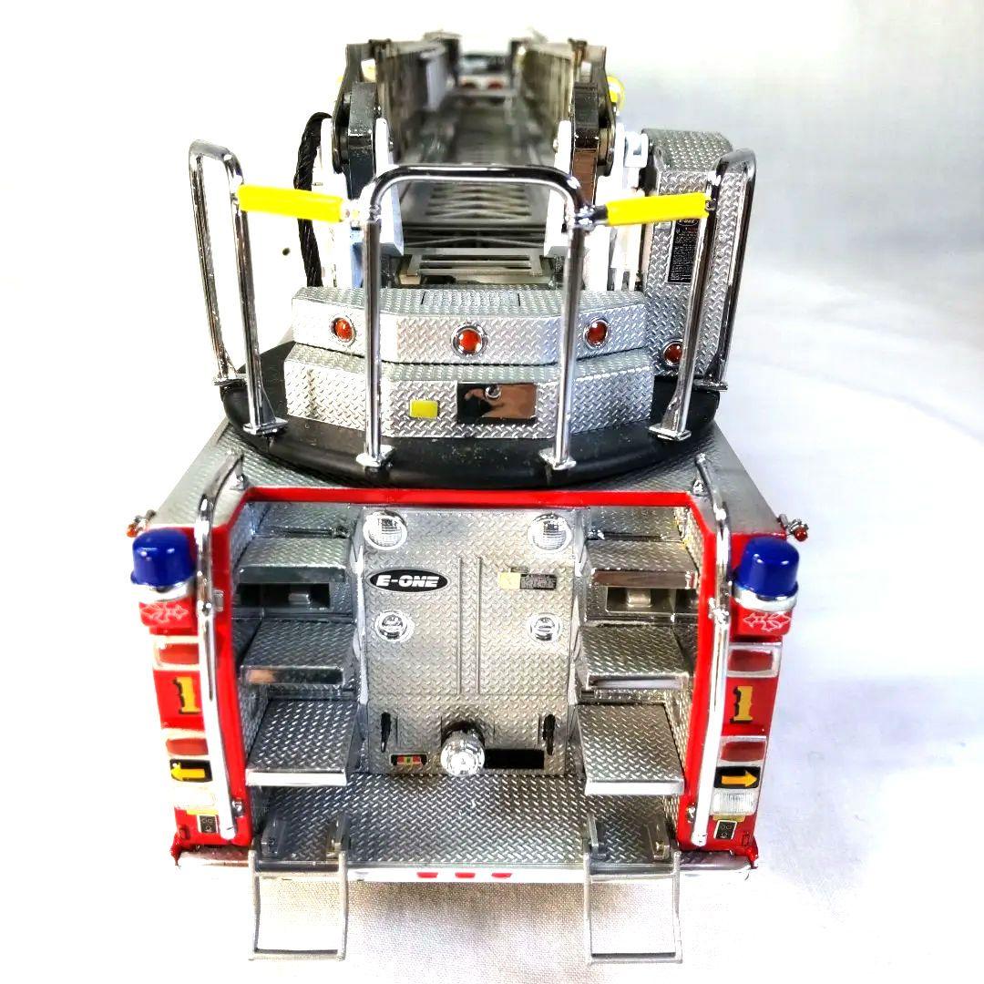 フランクリンミント 1/32 エマージェンシー・ワン HP105 梯子消防車