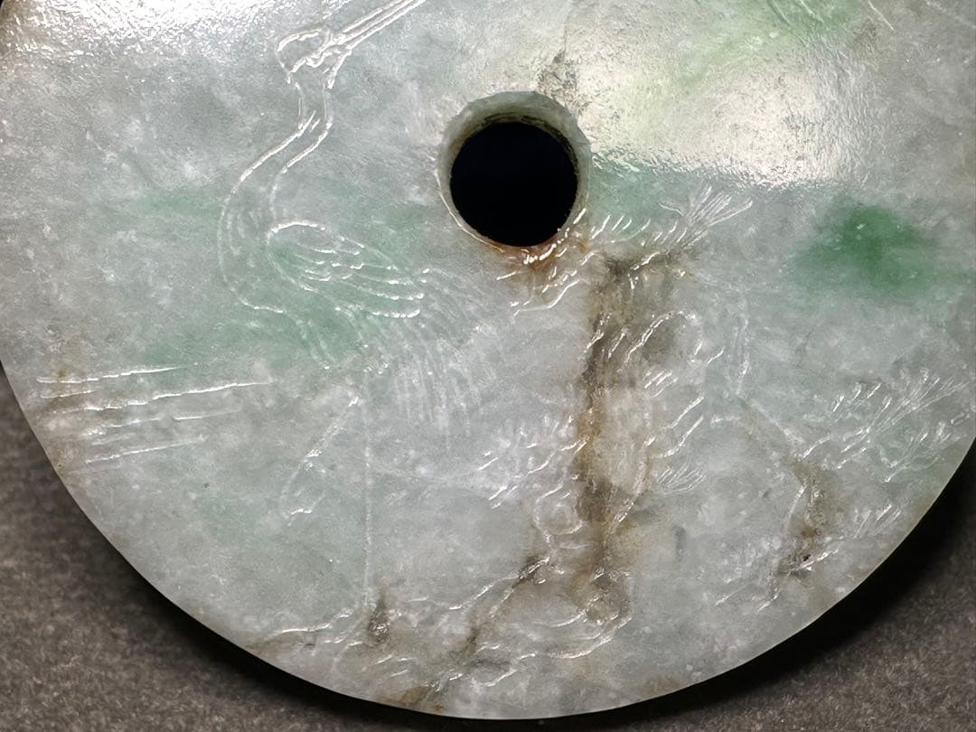 中国美術　翡翠　ループタイ　根付　天然素材　アンティーク　和彫　置物　骨董飾り物