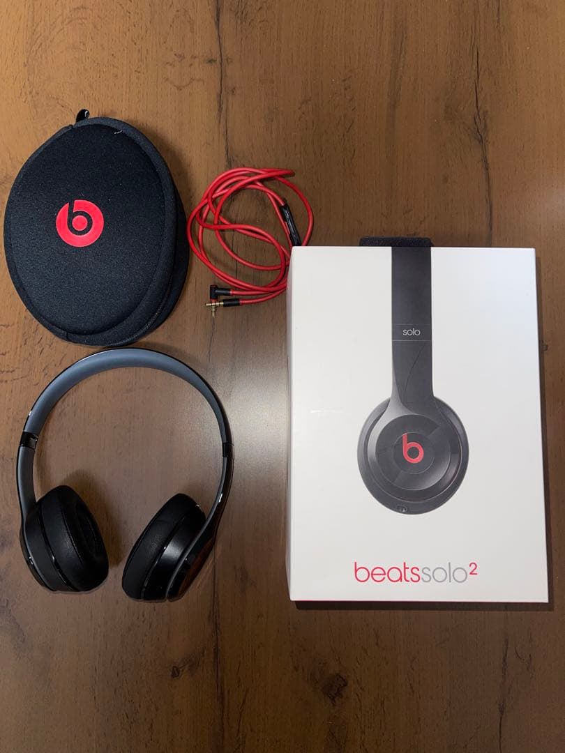 ヘッドホン beatssolo2